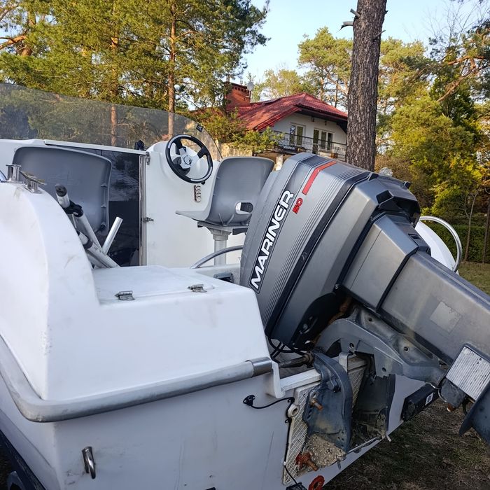 Łódka kabinowa Mariner 2T