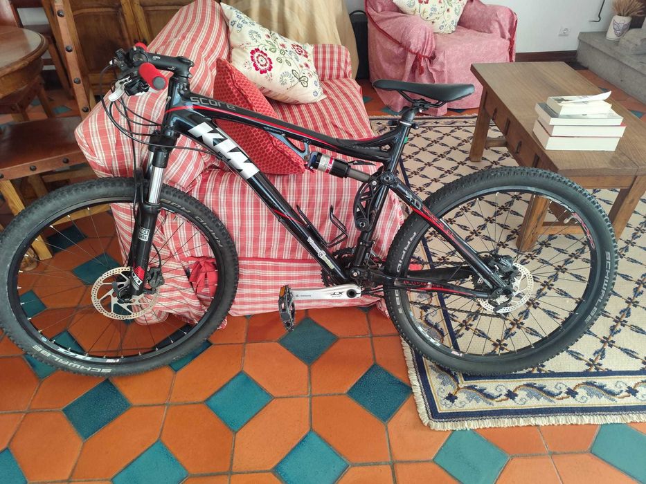 KTM Score Carbon