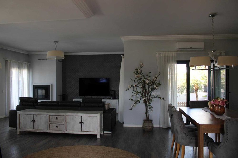 Vivenda Isolada T3+1 Moita