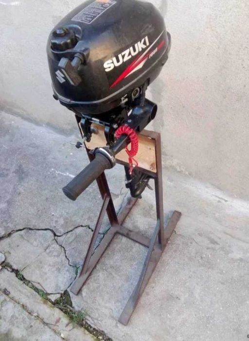 Човночний двигун Suzuki DF2,5.