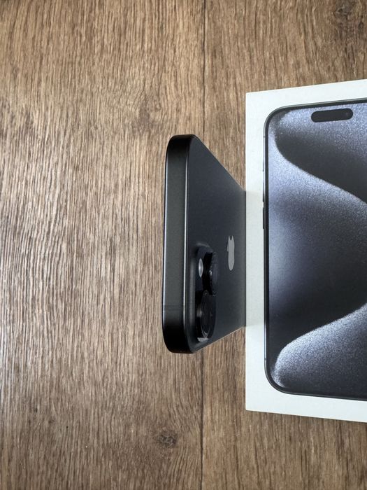 Айфон iPhone 15 icloud заблокований