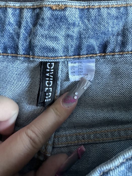 нові шорти фірми DIVIDED H&M