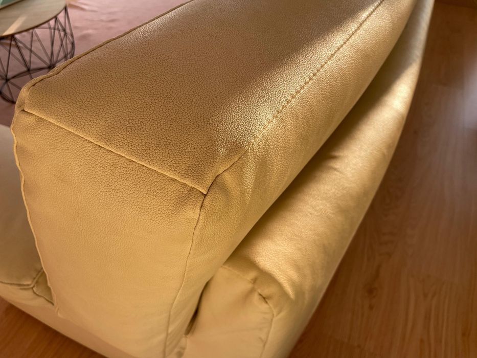 Sofá em Pele - Conforto e Elegância