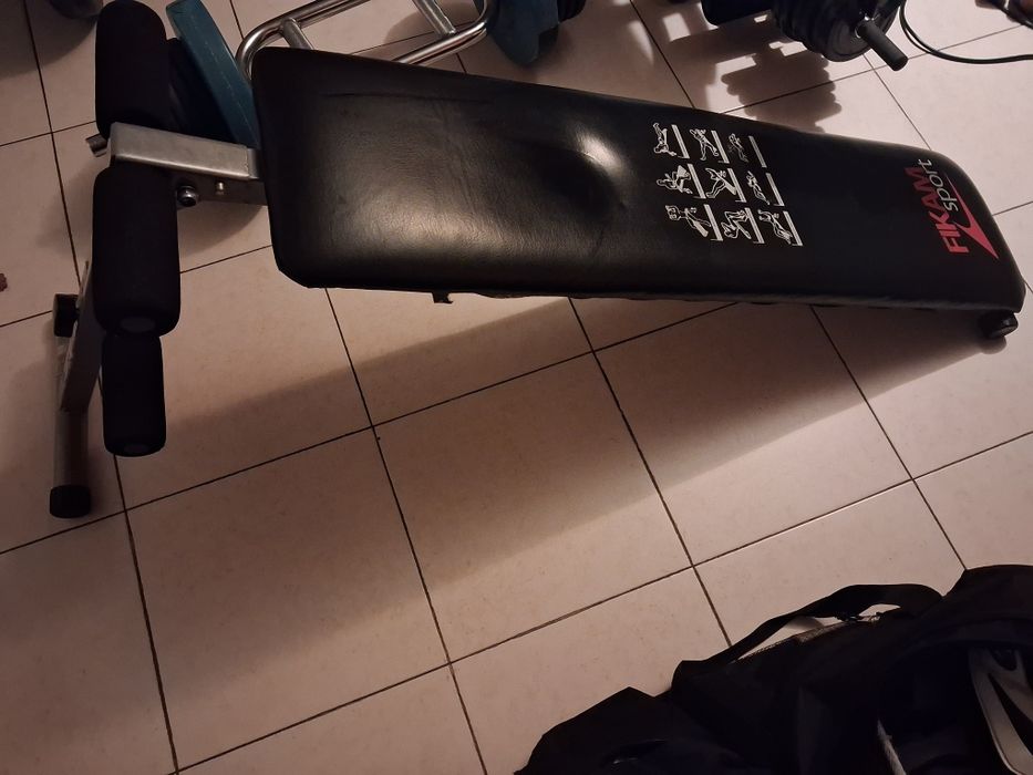 Banco de abdominais e fitness / musculação no geral.