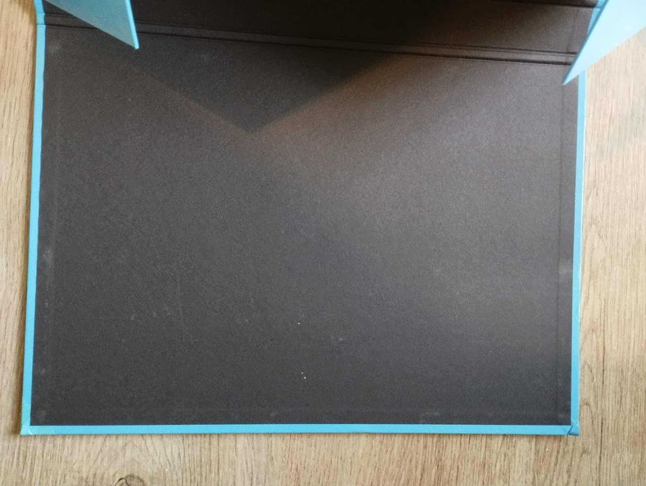 Niebieska teczka na dokumenty