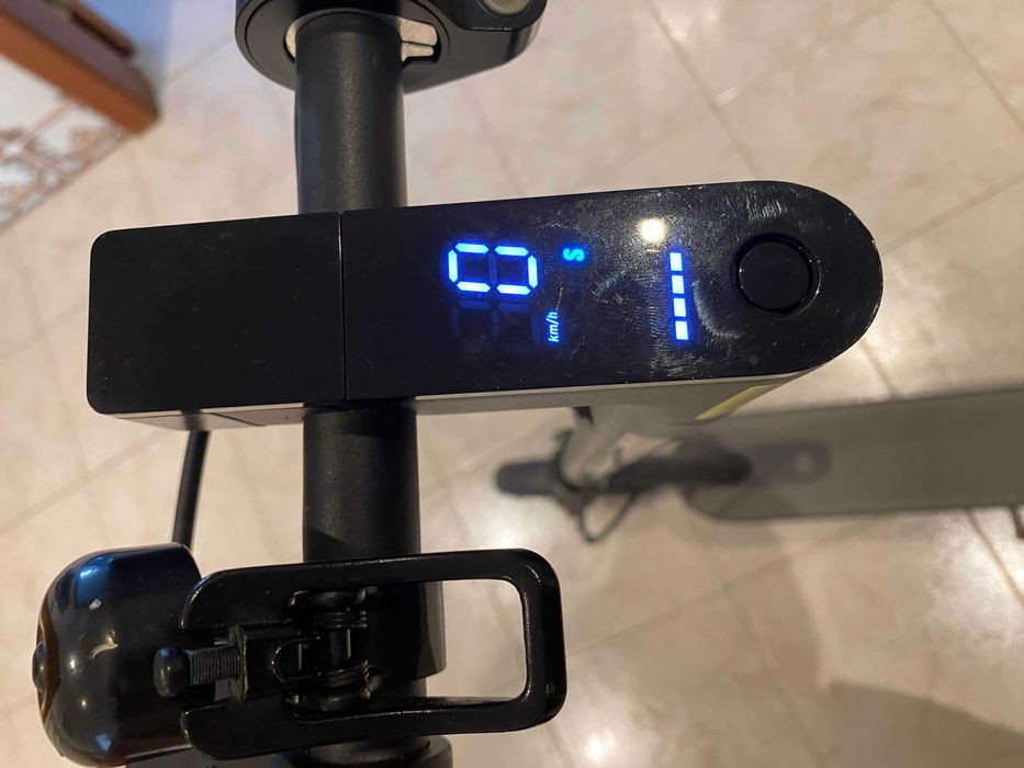 Xiaomi Mi Electric Scooter