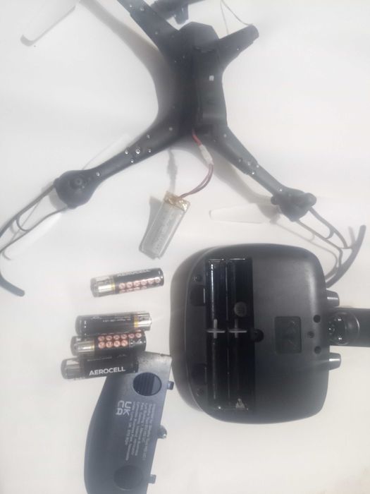 дрон на запчастини