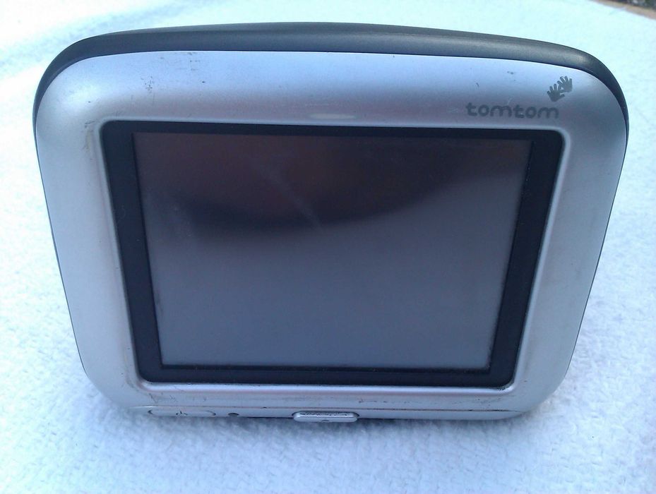 GPS Tomtom Go 700, com estojo e carregador.