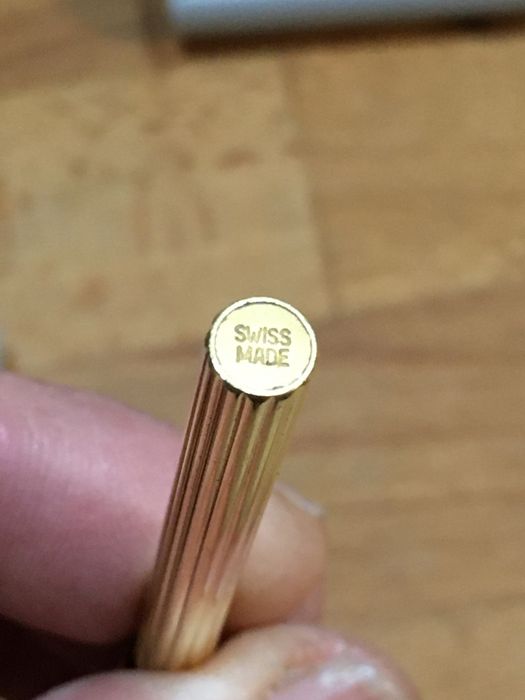 Caneta da Christian Dior com estojo.