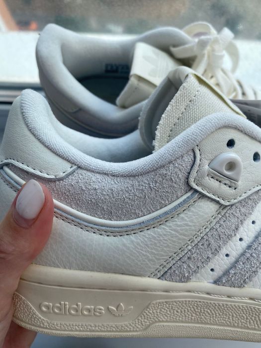 Adidas RIVALRY LOW LUX, розмір 38,5, беж та фіолет