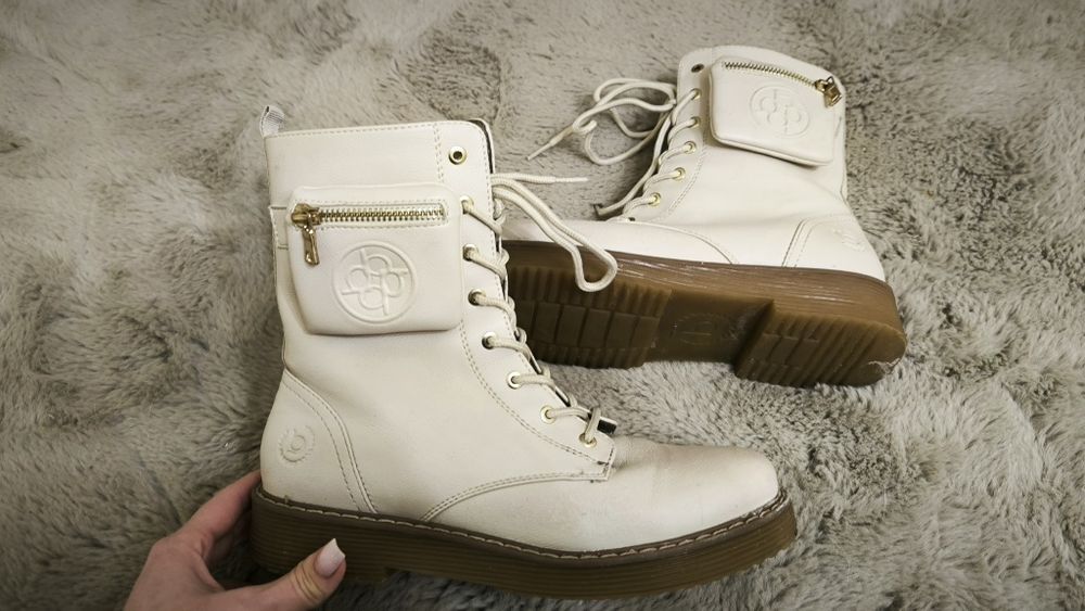 Черевики Bugatti 39 розмір.