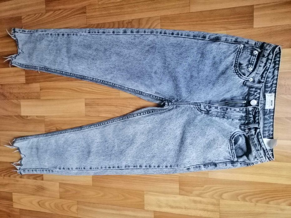 Джинси сірого кольору