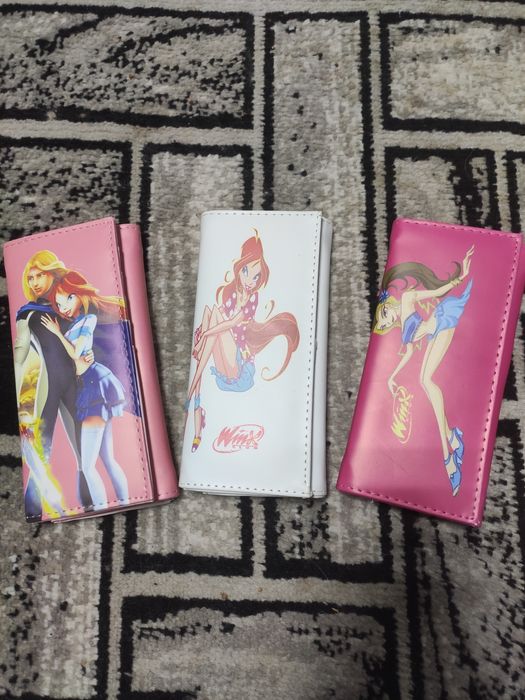 Красивый кошелек Аниме.