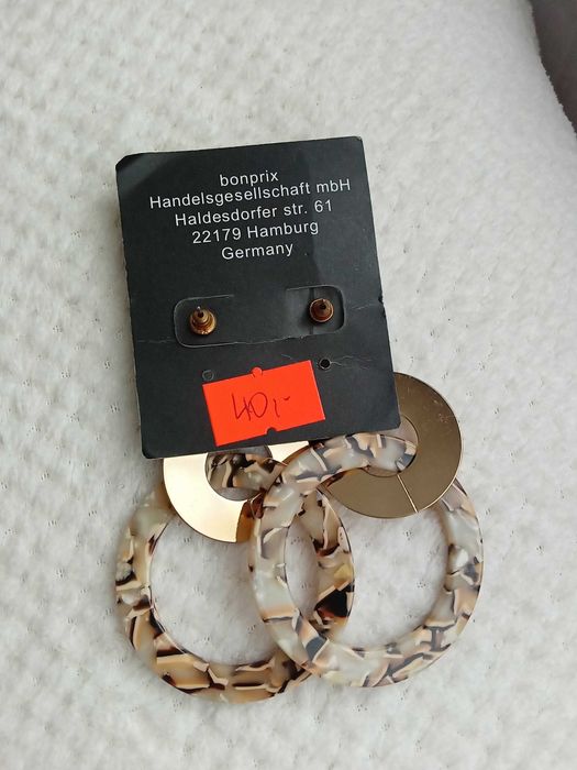 Ciekawa biżuteria i kolczyki damskie