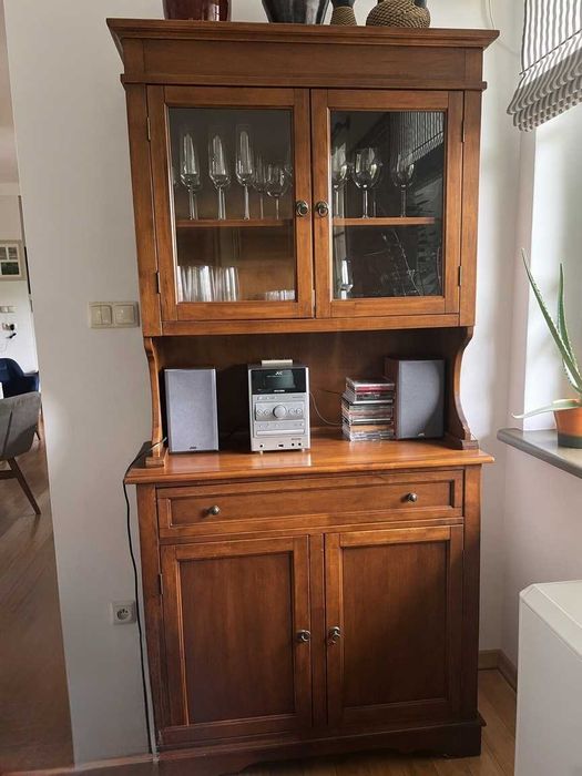 Piękna witryna/kredens z litego drewna
