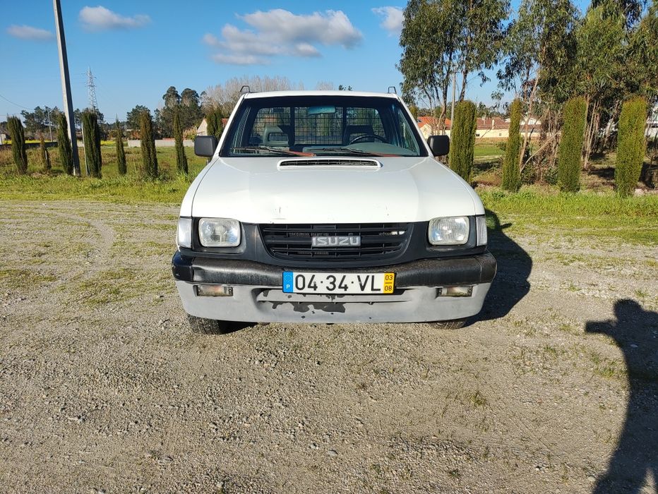 Isuzu  2.5 TD  com direção assistida