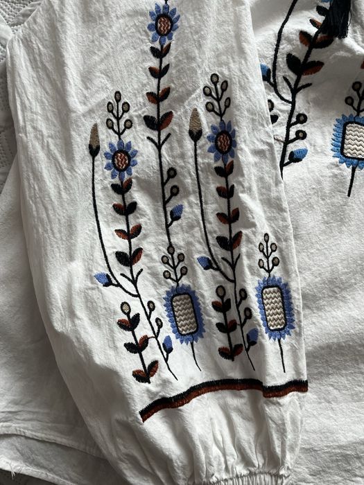 Вишиванка жіноча. L