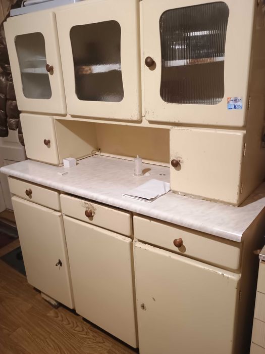 Kredens kuchenny retro