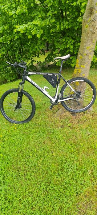 Rower MTB Cube attention