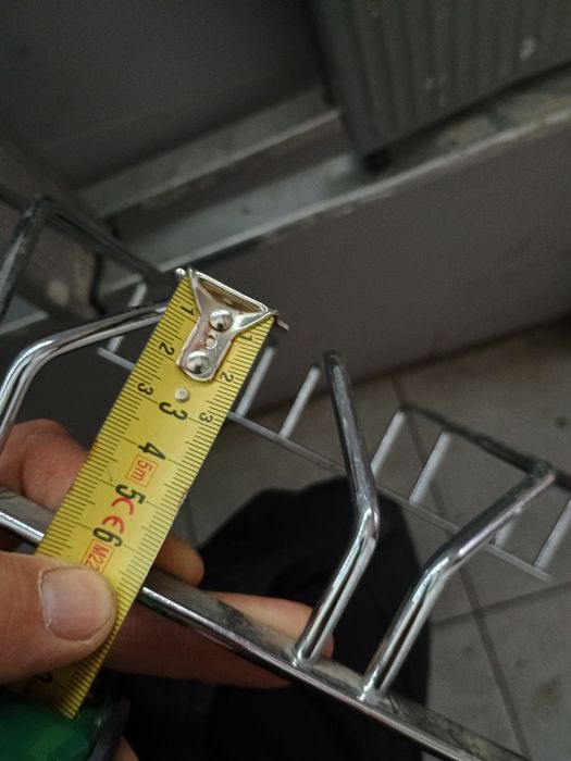 Uchwyt podszafkowy na elektronarzędzia