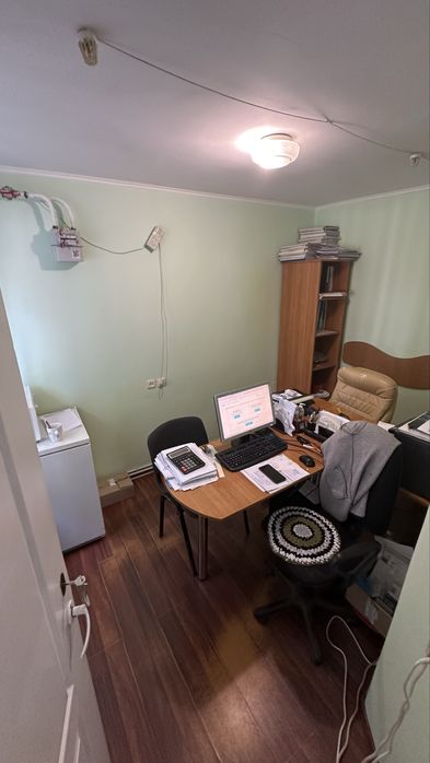 Магазин, оренда магазину 80 м.кв, центр, вул. Перспективна 34, ринок