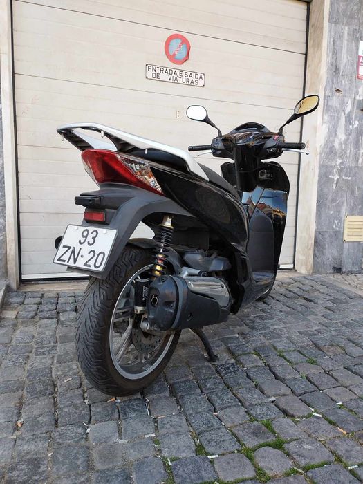 Honda SH 300cc Preta