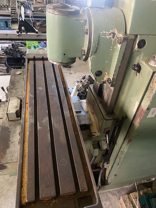 Фрезерний верстат ФУ-321 FU-321 Болгарія , Свердлильний станок 2H118