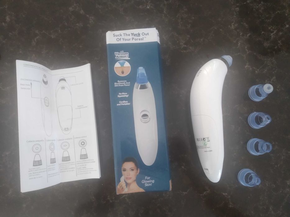 Nowy Masażer, wacum do twarzy, ciała. Przeciwdziała zaskórnikom.