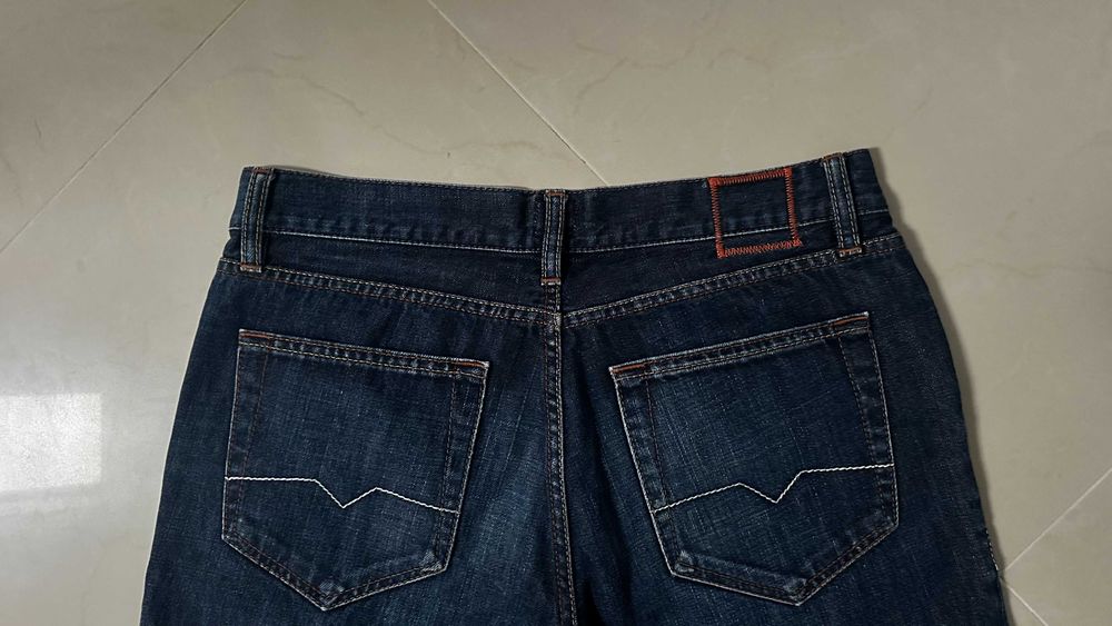 Hugo Boss 32/32 Spodnie Piękne