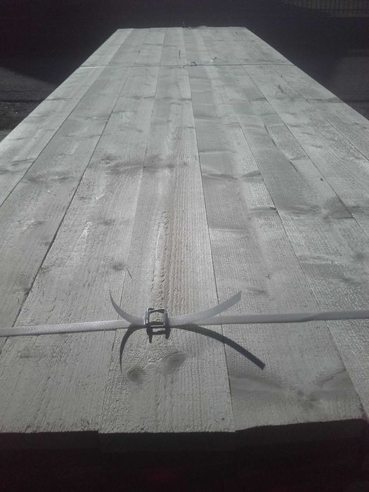 Więźba dachowa /krokwie/łaty/deski