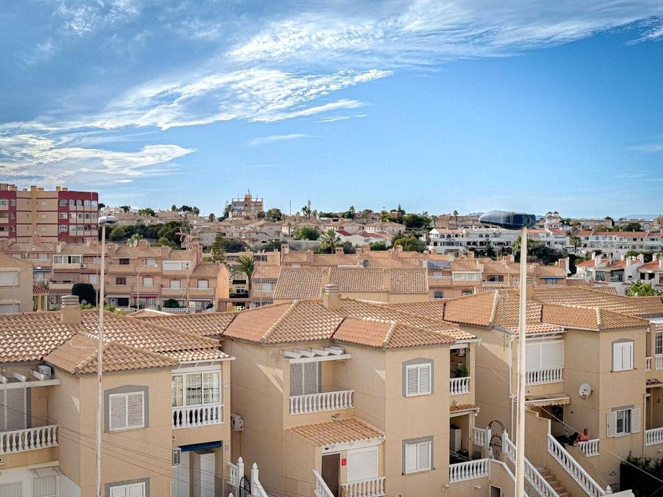 НОВИНКА! Квартира - пентхаус 80м2 в Торревьехе (Испания) 147 000 €