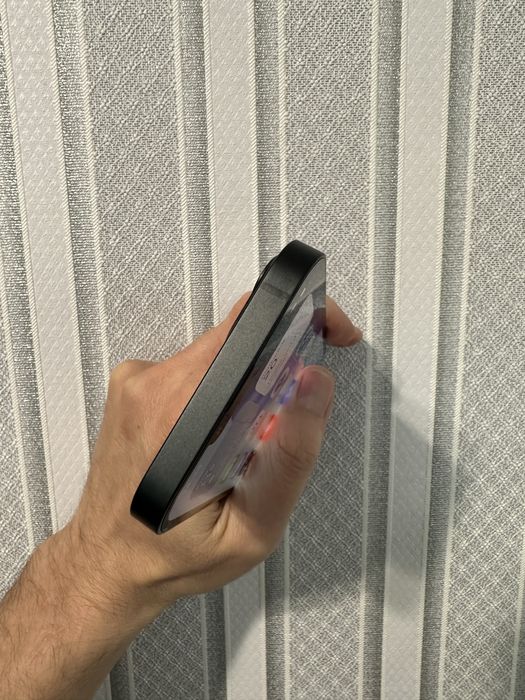 Apple iPhone 13 128 gb. Неверлок, акб 92%