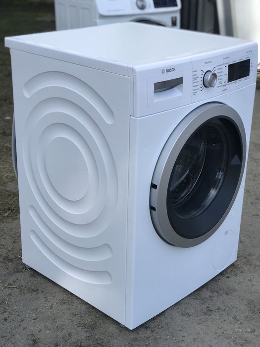 Пральна машина Bosch Serie 8,  8кг, в супер стані з німеччини
