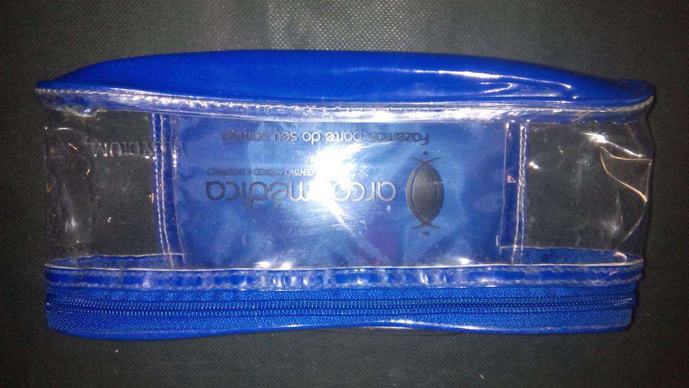 Bolsa transparente com fecho