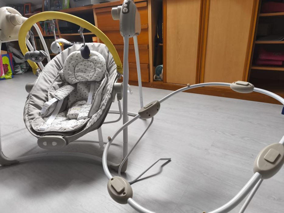 Espreguiçadeira de baloiço para bebê