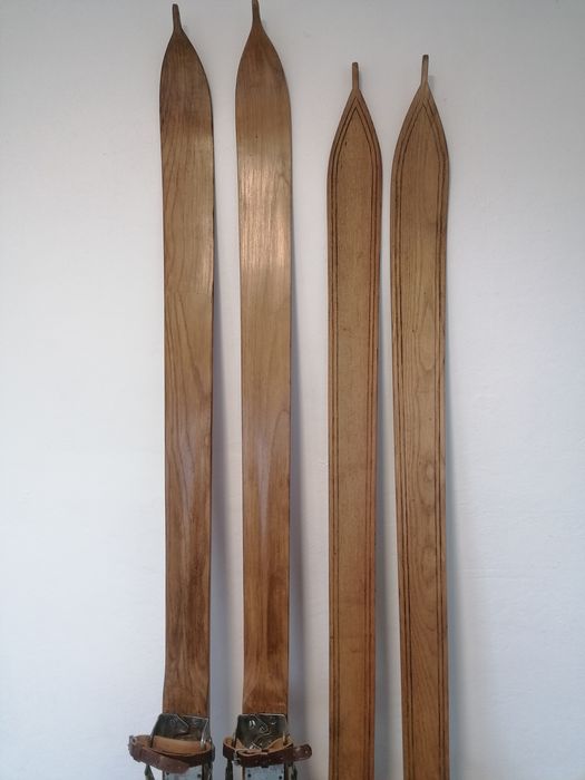 Stare narty zabytkowe