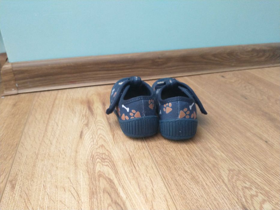 Kapcie chłopięce 24