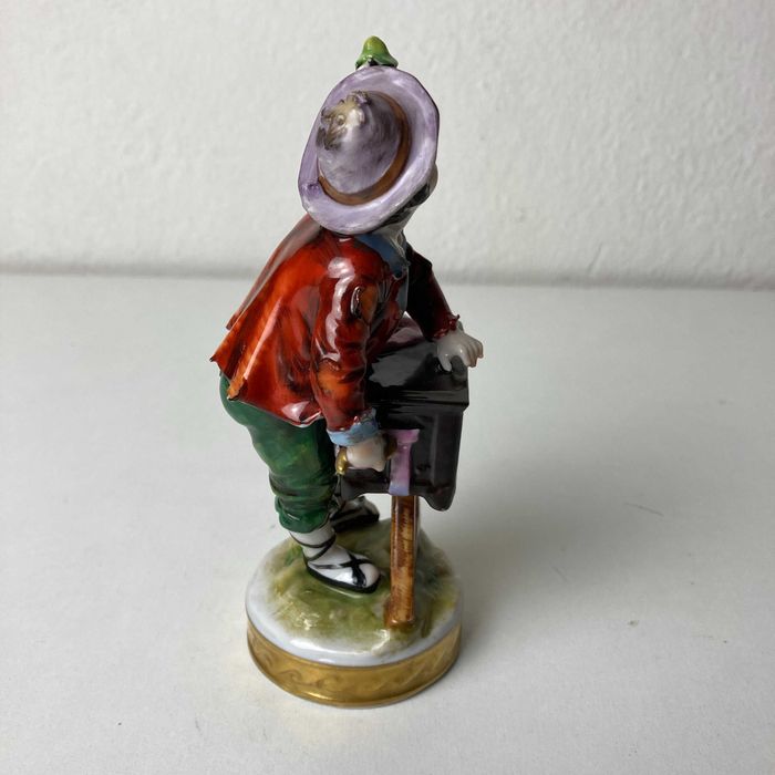 Par de Figuras Porcelana Volkstedt Alemanha Século XIX Menino e Menina