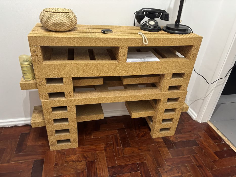 Movel 100% cortiça original