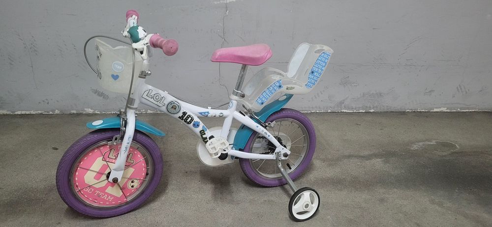 Bicicleta de menina da LOL