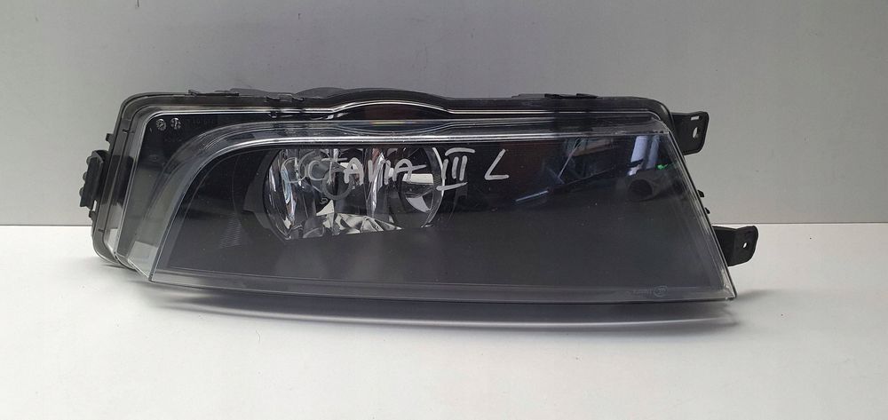 Skoda octavia mk3 halogen lewy 5e0941699e