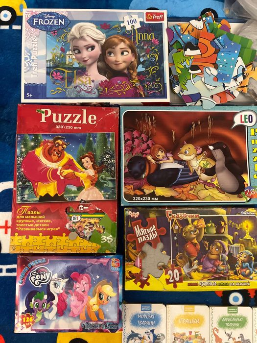 Пазлы мозаики книжки в долонь