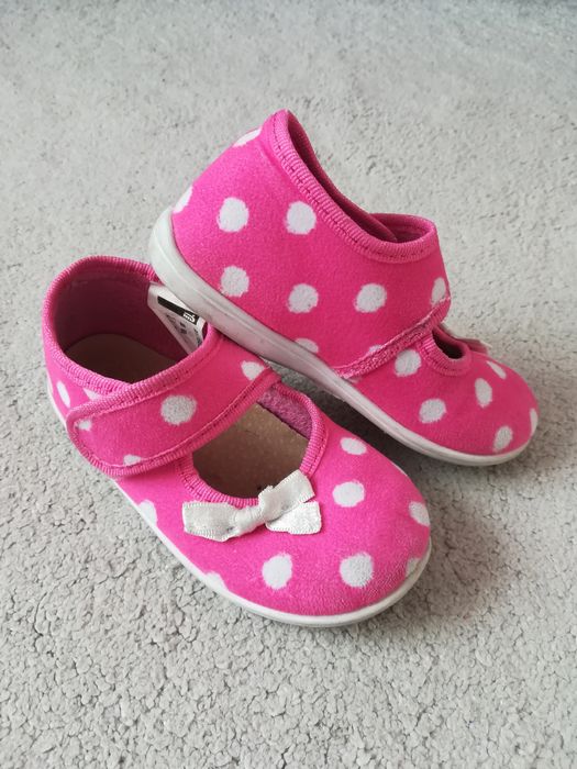 Buciki, kapcie, rozmiar 24