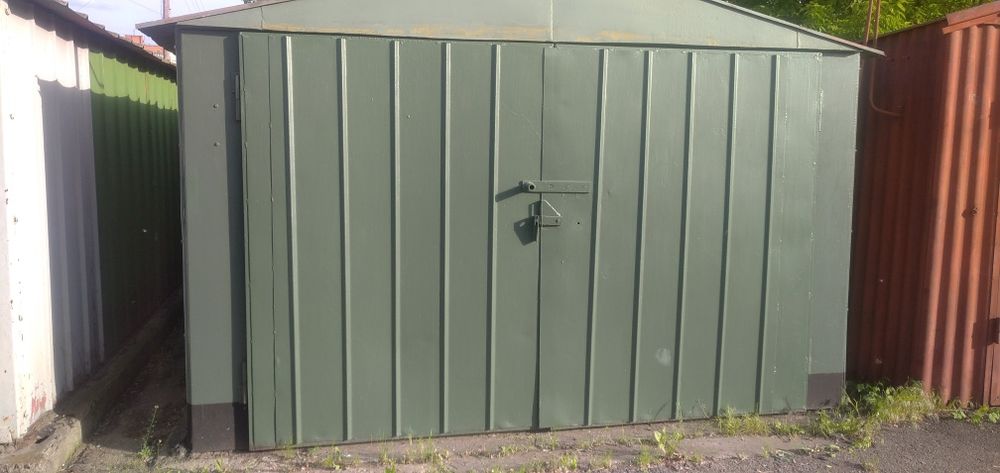 Продам гараж на Подолі.