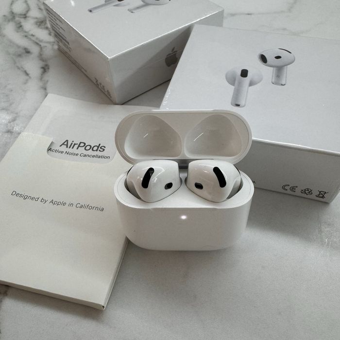 Навушники AirPods 4 / наушники
