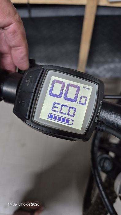 Bike CUBE assistência eletrica, como nova, pouco uso.