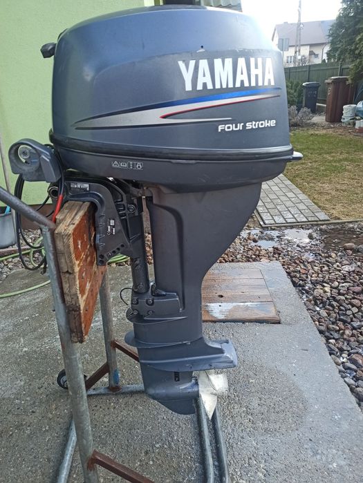 Silnik zaburtowy Yamaha F 15 e-start manetka