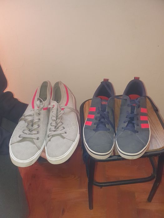 Par de ténis 2 adidas