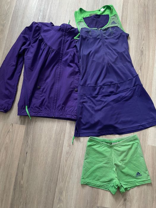 Conjunto casaco e vestido de ténis