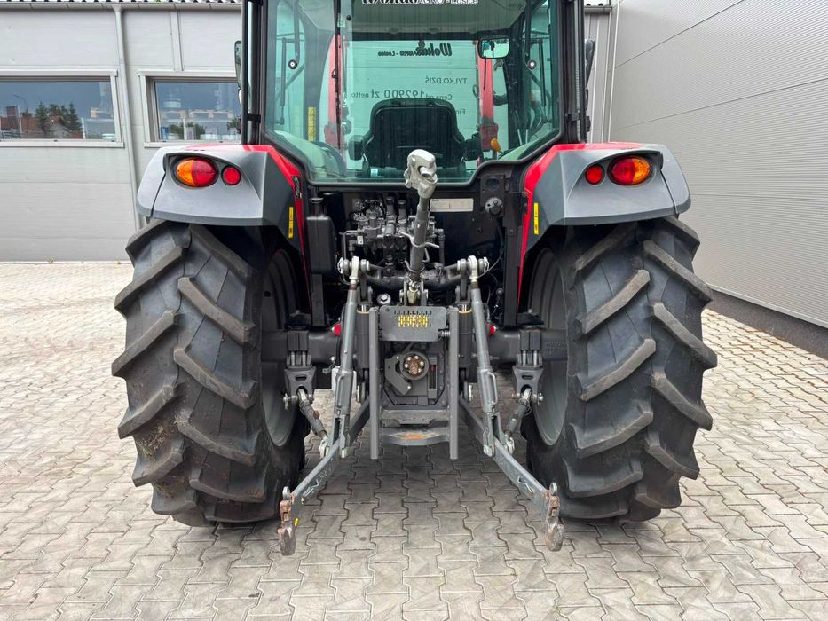 Ciągnik rolniczy 90km Massey Ferguson 4709M
